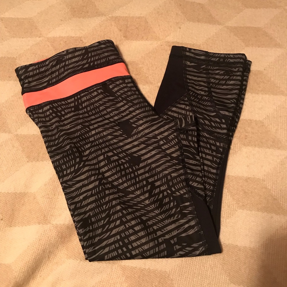 Lululemon crops
